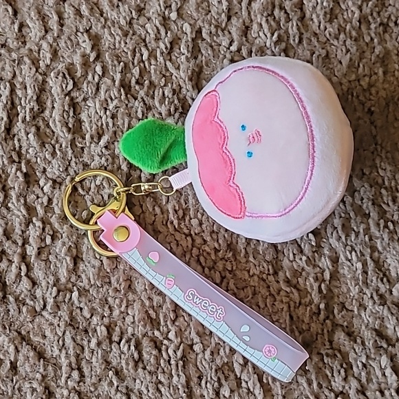 Strawberry purse strawberry kisslock coin purse strawberry keychain and case - Picture 3 of 17